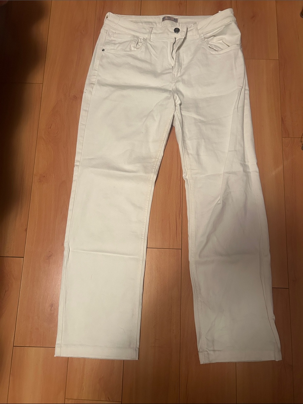 Women's Straight-Leg Jeans in White